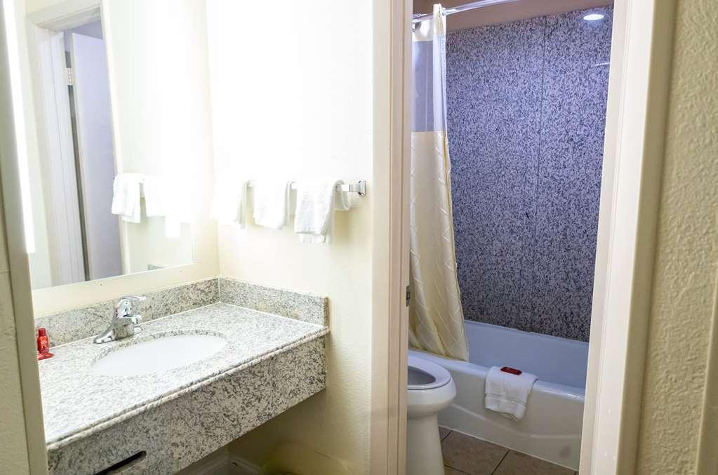 Отель Baymont By Wyndham College Park Atlanta Airport South Номер фото