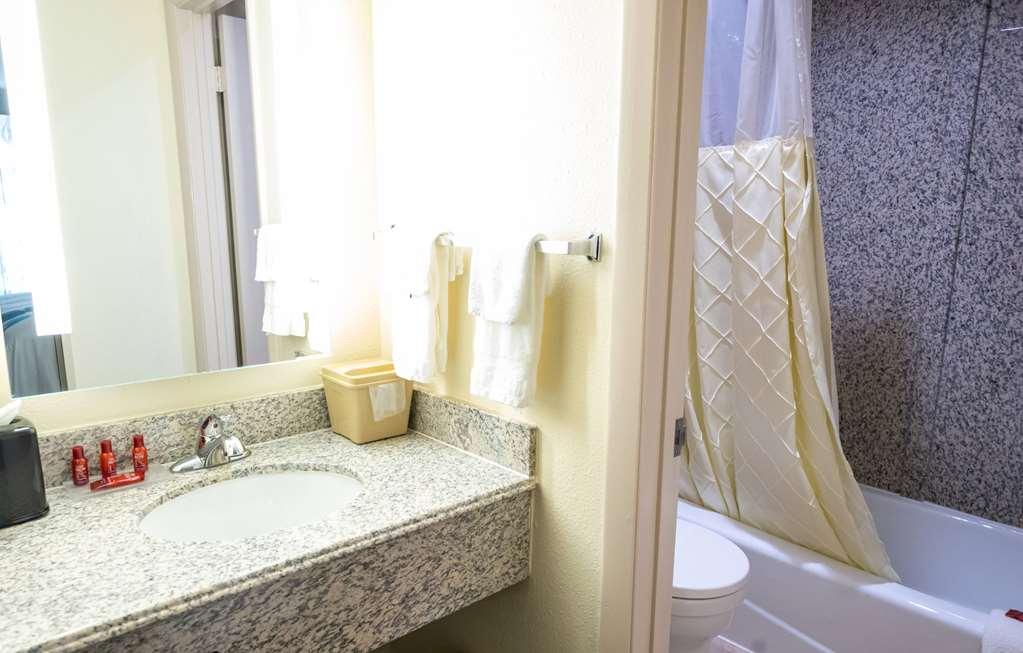 Отель Baymont By Wyndham College Park Atlanta Airport South Номер фото