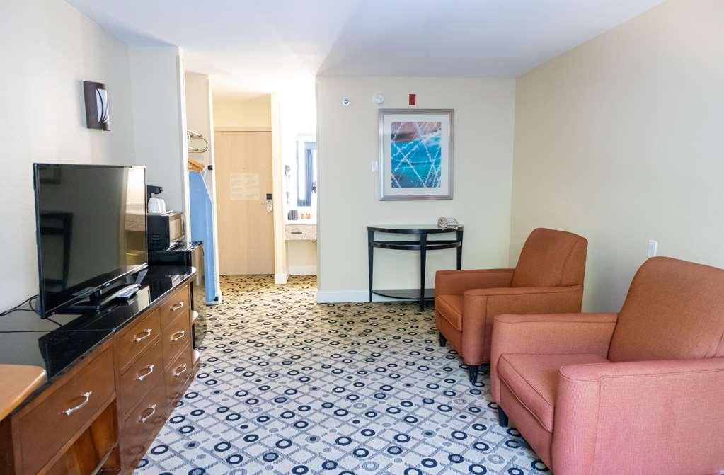 Отель Baymont By Wyndham College Park Atlanta Airport South Номер фото