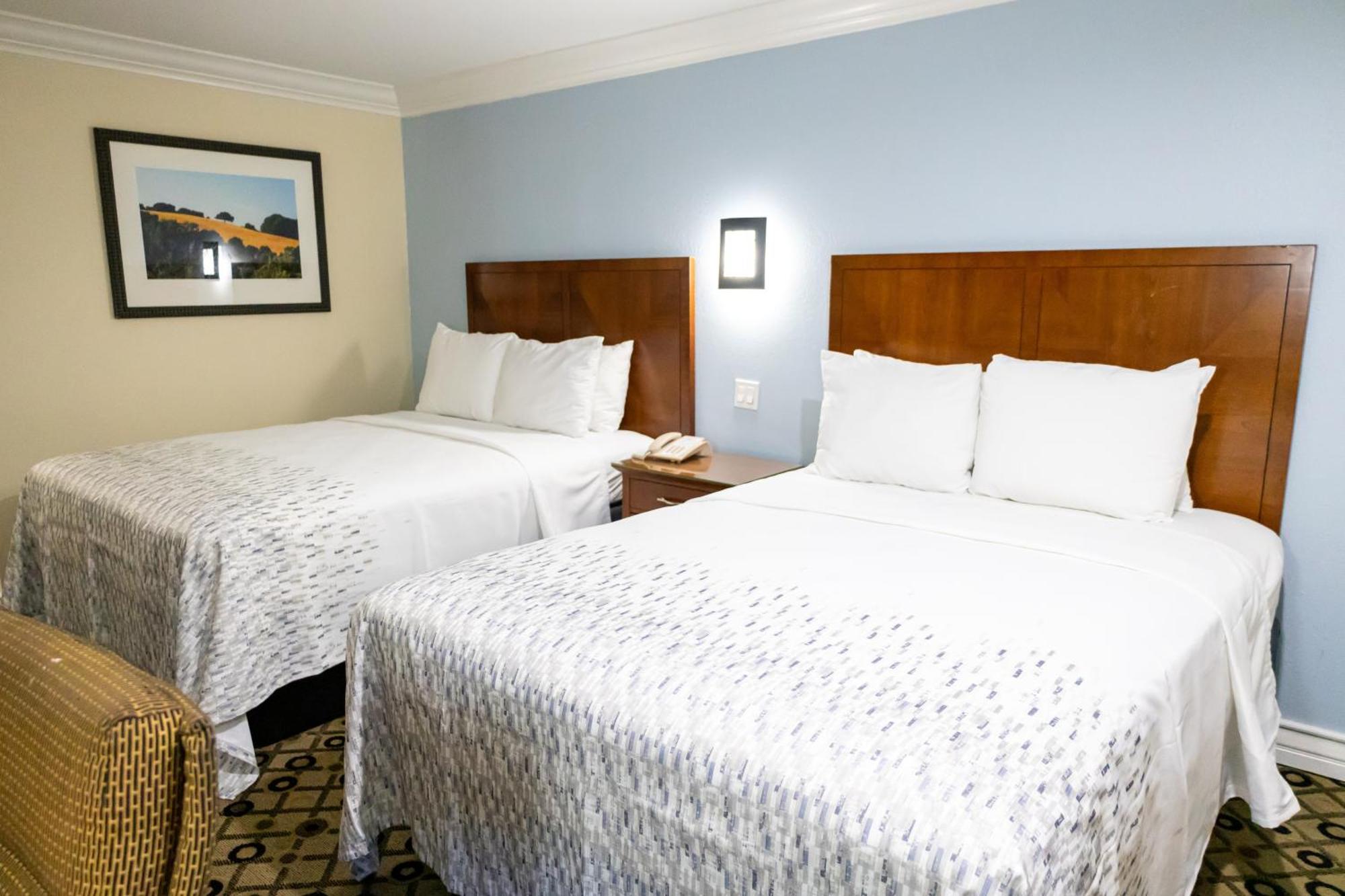 Отель Baymont By Wyndham College Park Atlanta Airport South Экстерьер фото